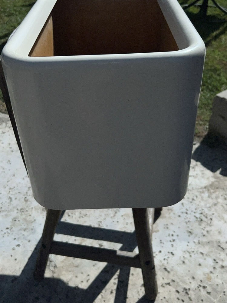 Mid Century Modern Products White Plastiglas Rectangular Planter Ontario, Canada