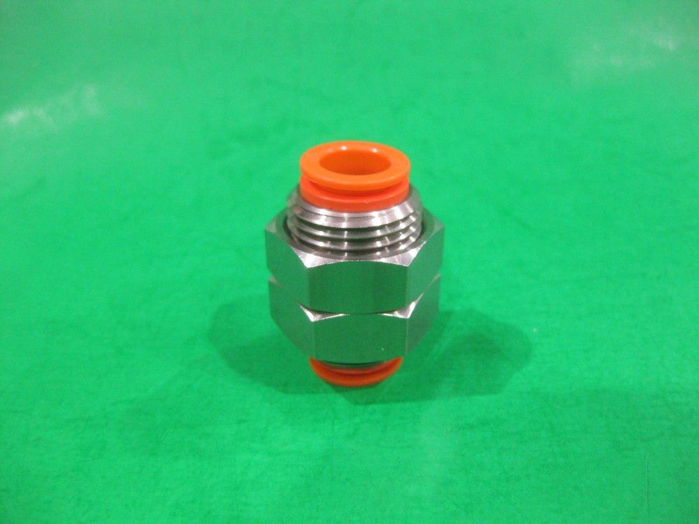 SMC Bulkhead Union 1/2 inch -- KQ2E13-00A -- Used