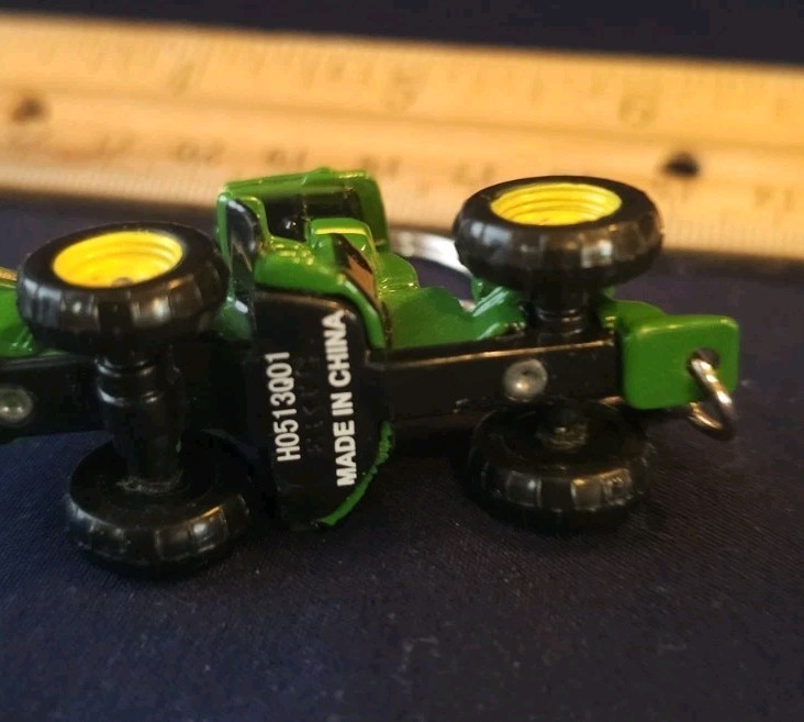John Deere Tractor Key Chain 9020 Large Wheels Mega Machine