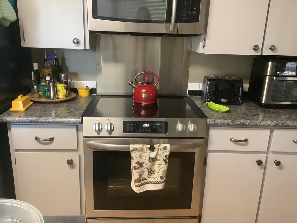 Kitchen Backsplash Stainless Steel Stove Back Wall Protector Panel Guard Board
