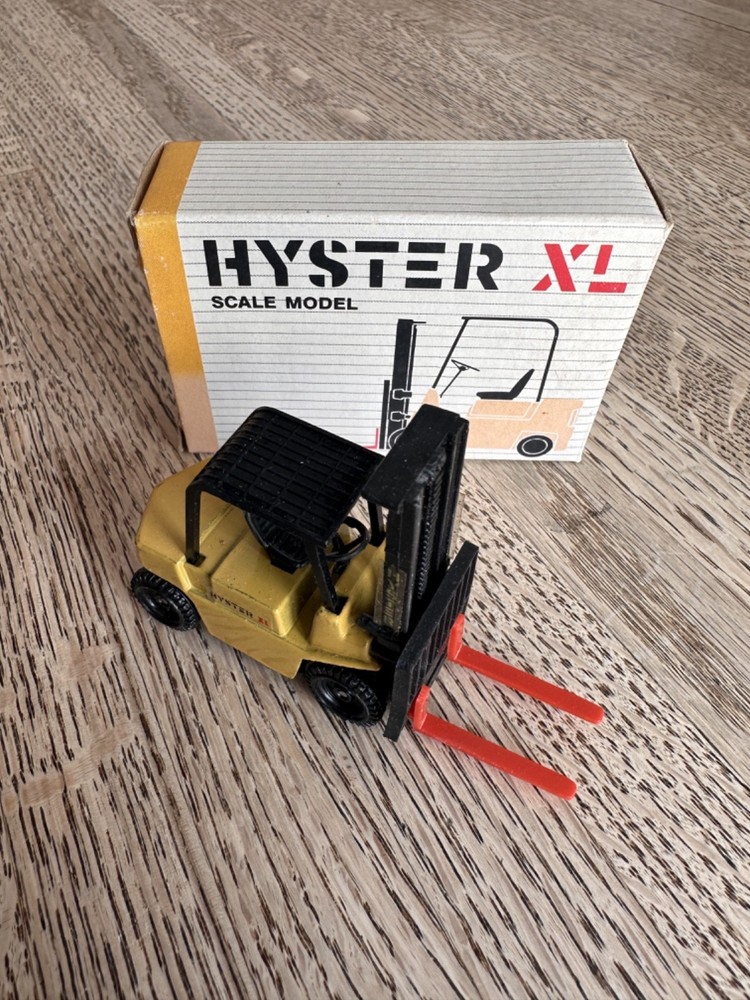 Hyster XL Scale Model