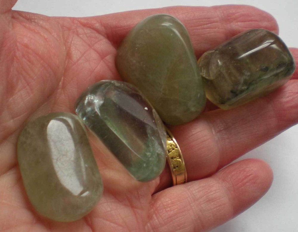Fluorite -16 Medium Tumbled Stones rt45