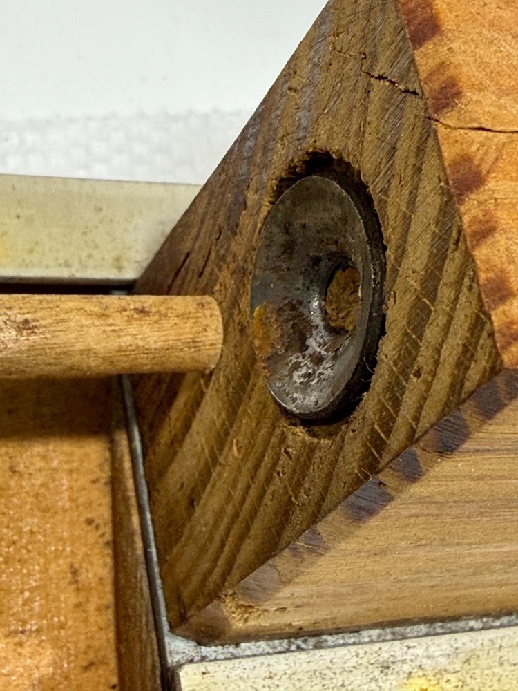 Texas Electric Nut Cracker