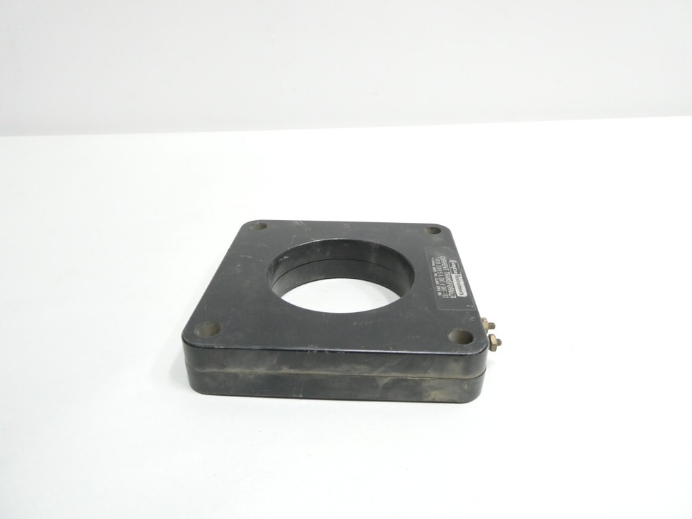 Crompton 8SHT-102 Current Transformer Cat8 1000:5 600v-ac