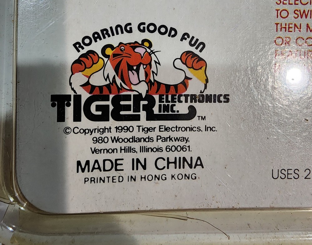 1990 TIGER ELECTRONICS HANDHELD MINIATURE GOLF - MIP