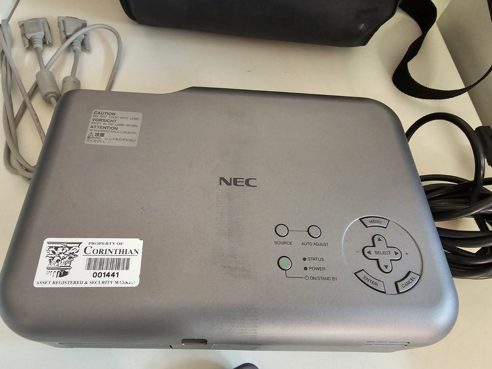 NEC LCD VT45 Projector Plus Remote