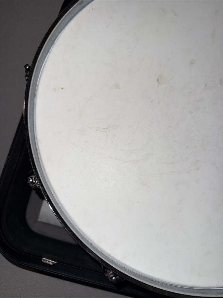 Snare Drum 14 x 6.5 with Case. READ DESCRIPTION.