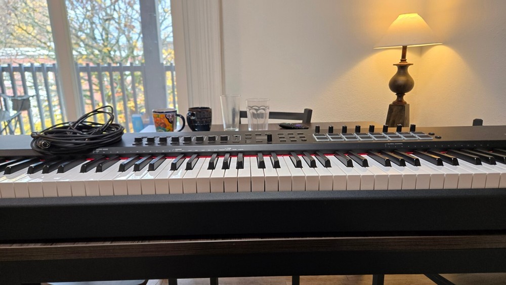 M-Audio Hammer 88 PRO USB MIDI Keyboard Controller - Black