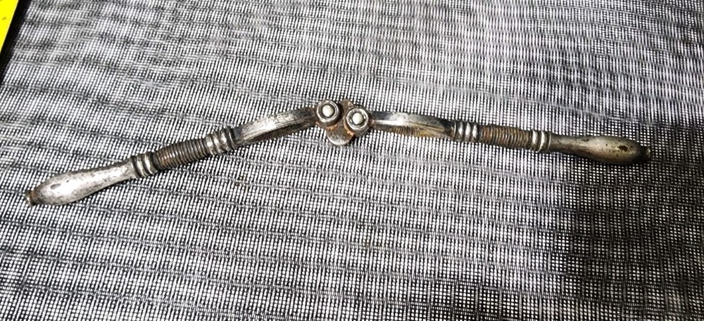 ANTIQUE DOUBLE HINGED WELL-WORKING DISTRESSED SOLID CAST IRON NUT CRACKER 💪🌰