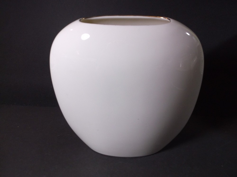 Pink Iris ceramic vase made in Japan