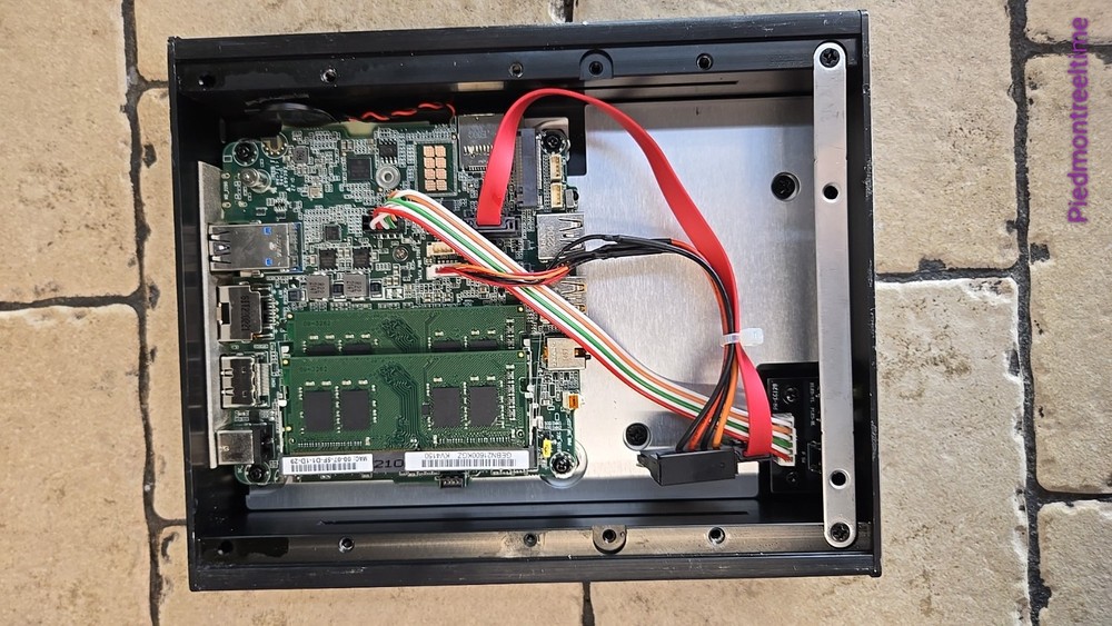 Bosch VideoJet 7000 VJD-7513 4K Video Decoder (no HD's)