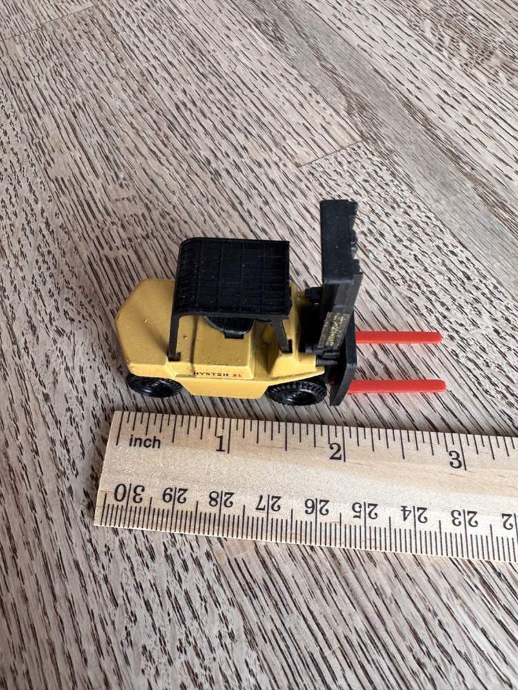 Hyster XL Scale Model