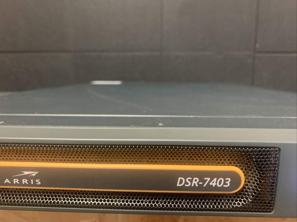 ARRIS DSR-7403 COMMERCIAL INTEGRATED SATELLITE RECEIVER/TRANSCODER. DSR7403
