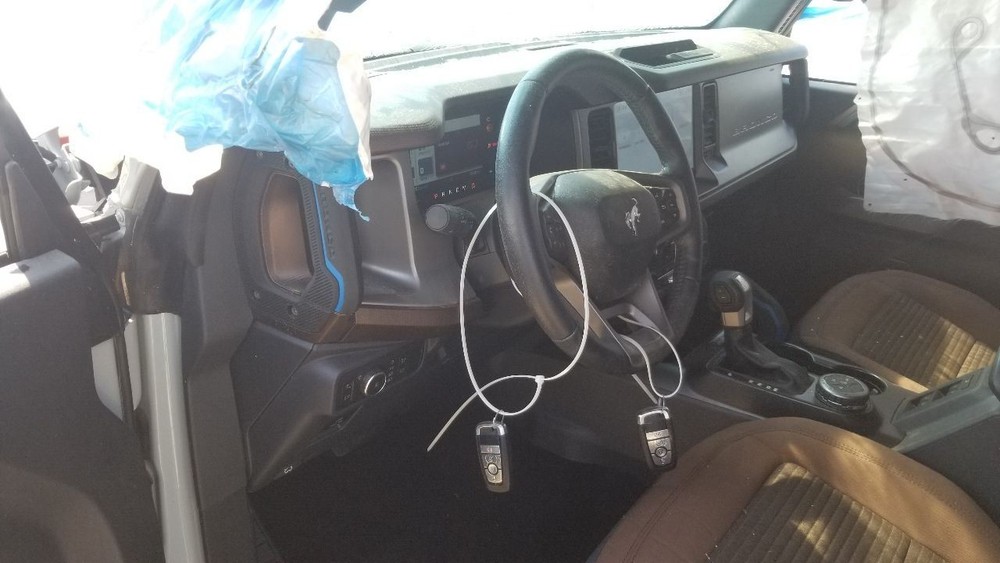 22 FORD BRONCO 2.3L LOWER AIR SHUTTER