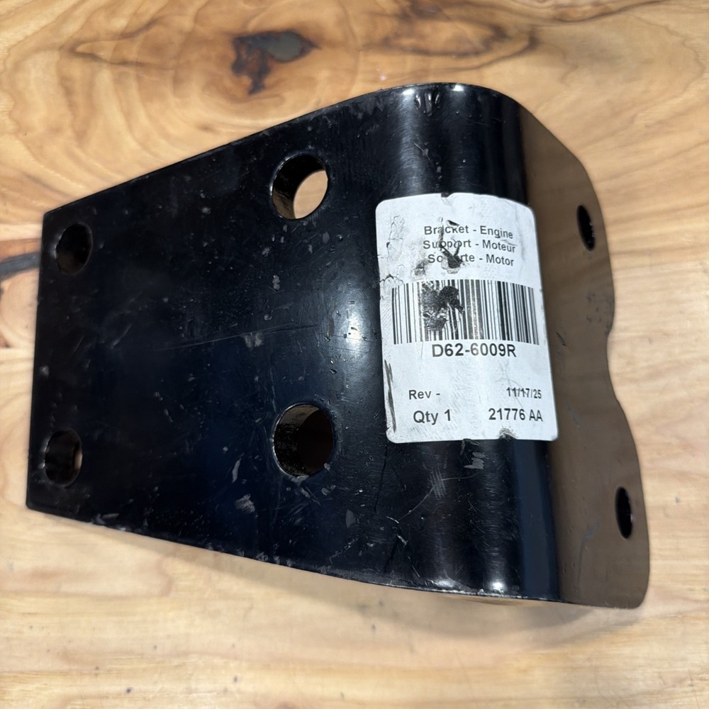 OEM Paccar Peterbilt Rear Engine Mount Right D62-6009R