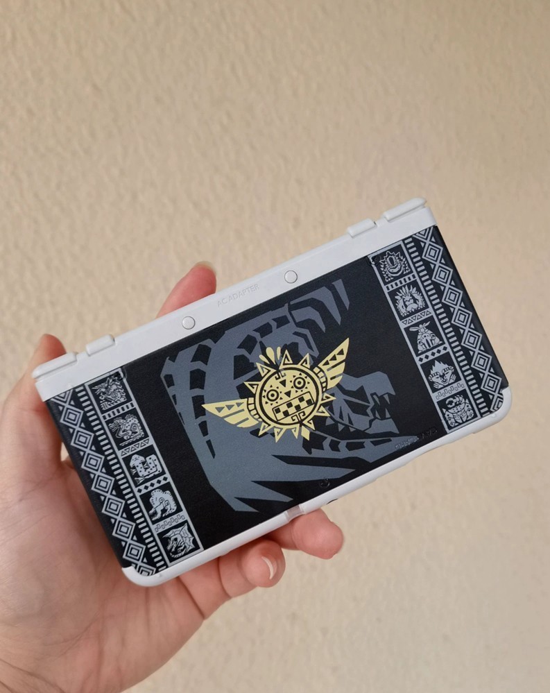 Zelda Patterned Monster Hunter Nintendo NEW 3DS Top & Bottom Replacement Shell