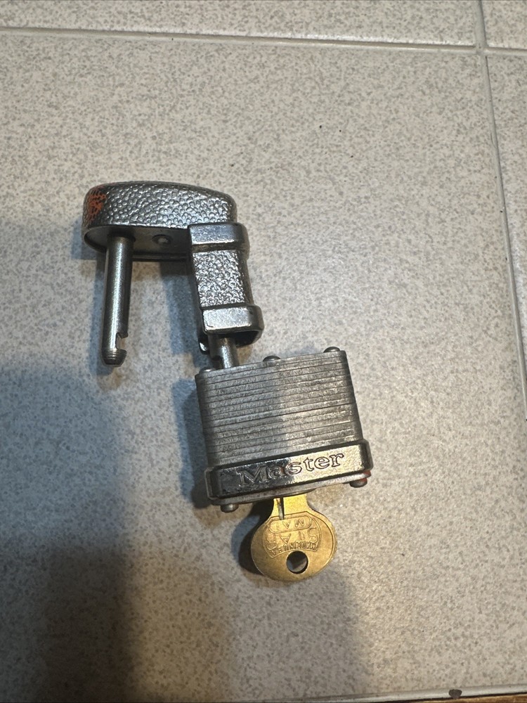 Master Lock 37 Maximum Security Padlock Trailer Lock Armored with Shackle Guard