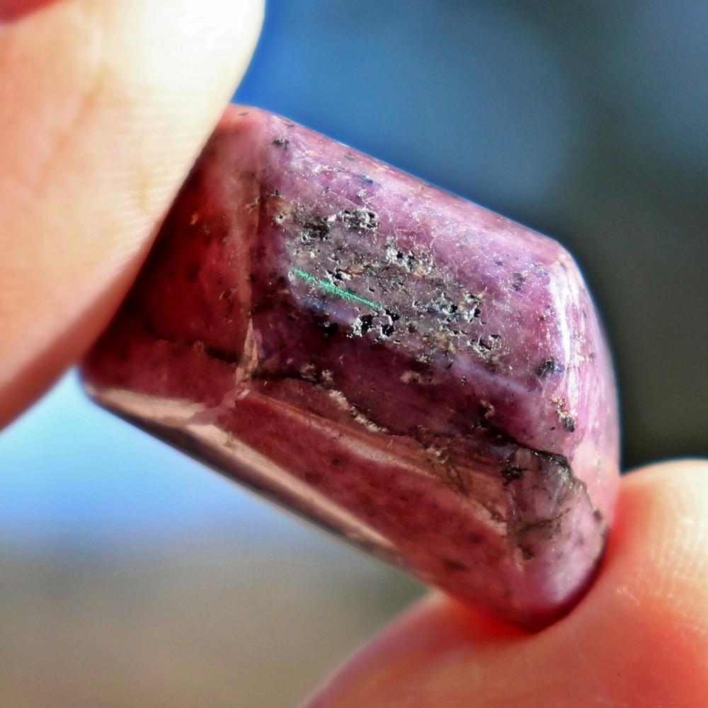 Tumbled Stone: Ruby, Red Corundum from India (RUB45)