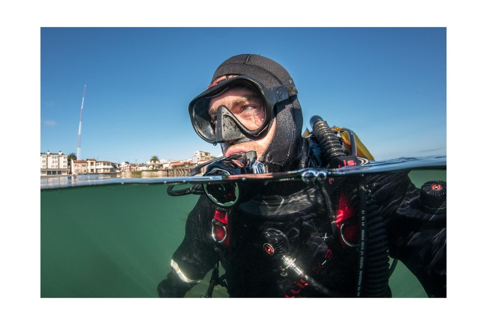 Hollis M1 Frameless Mask