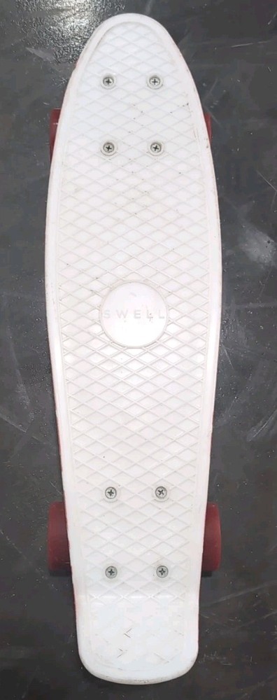 SWELL 22" SKATEBOARD COMPLETE/ White & Red Aloha Pattern