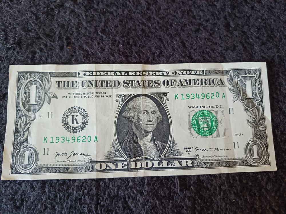 $1 DOLLAR BILL SERIES 2017A ~ 'FLOATING DIGIT' ERROR