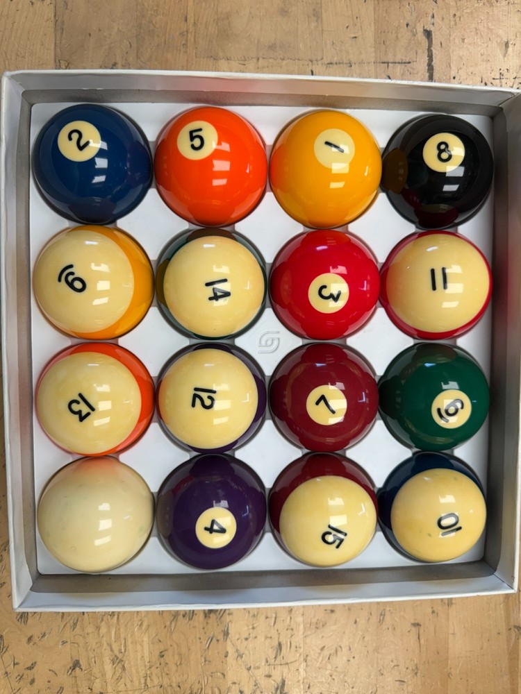 Araminth Standard Billiard Balls