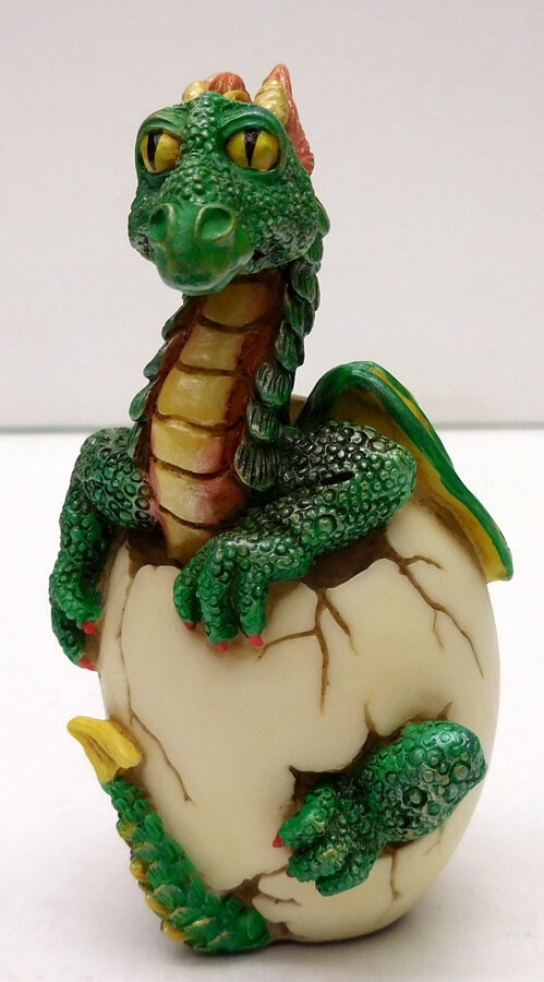 DRAGON HATCHING, SUMMIT COLLECTION 4681