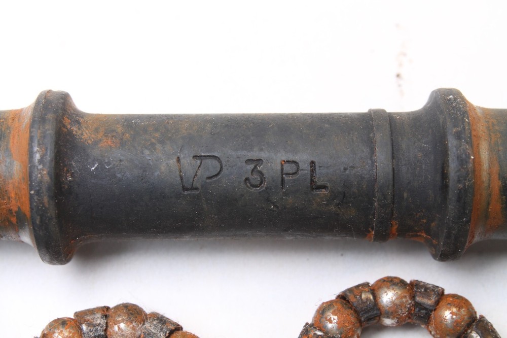 Bottom Bracket Square Taper 3PL 02C4 With Bearings RUST