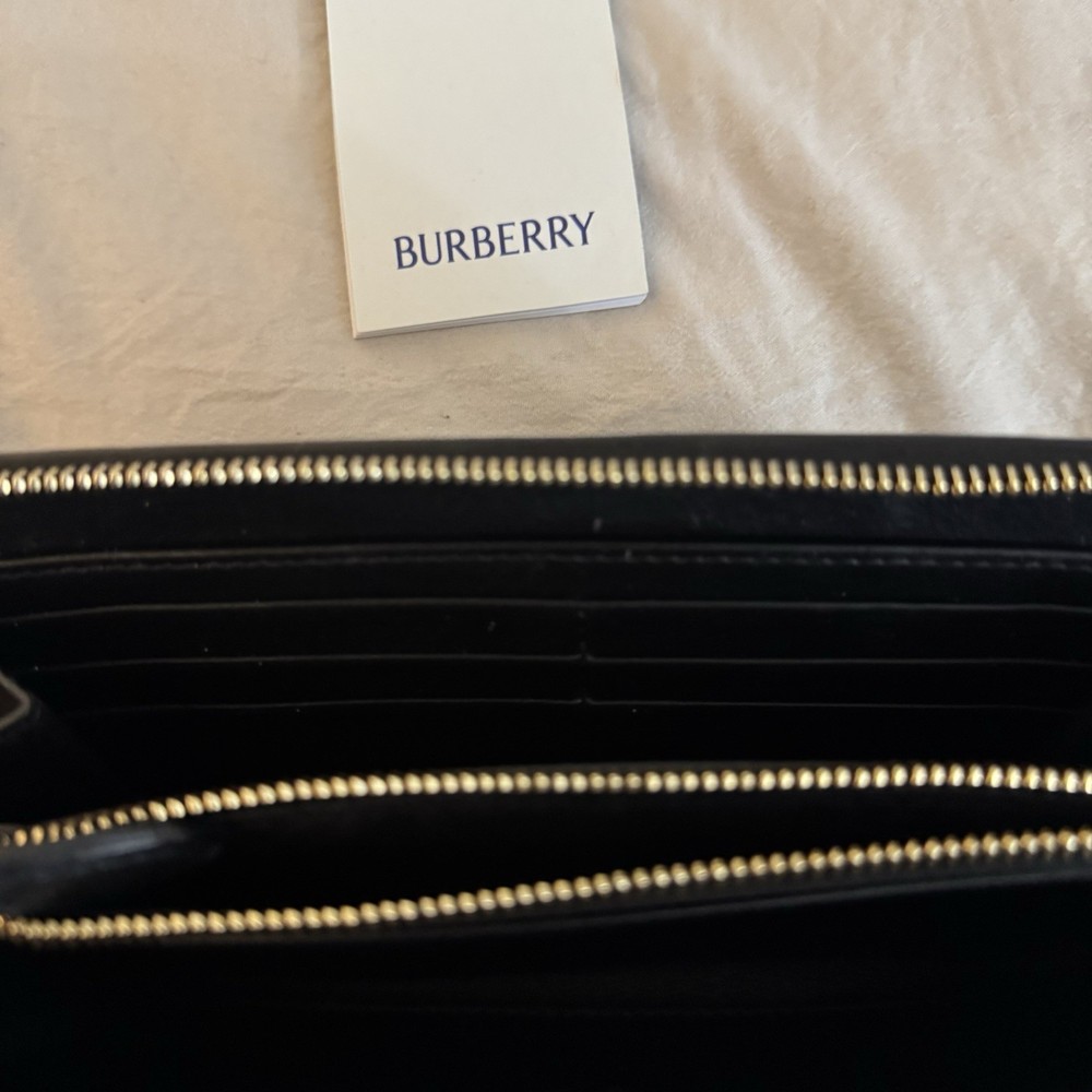 AUTHENTIC Burberry Zip Around Wallet Canvas / Leather