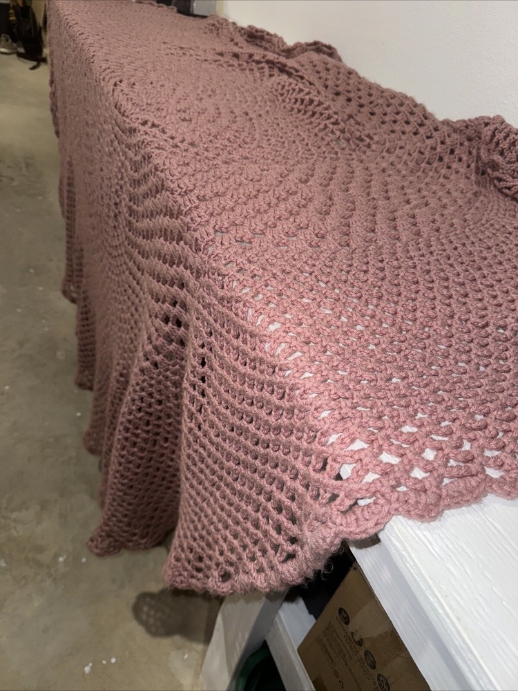 Pink Circle Blanket! Approx 70inches Long