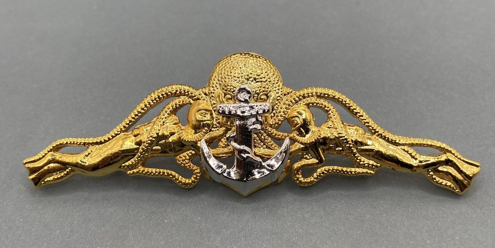 Thailand Thai Navy Diver badge