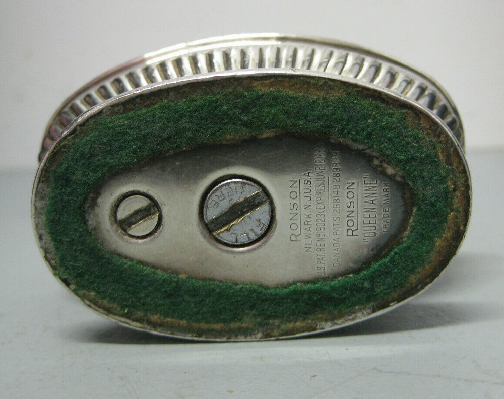 Vintage Ronson Queen Anne Table Lighter