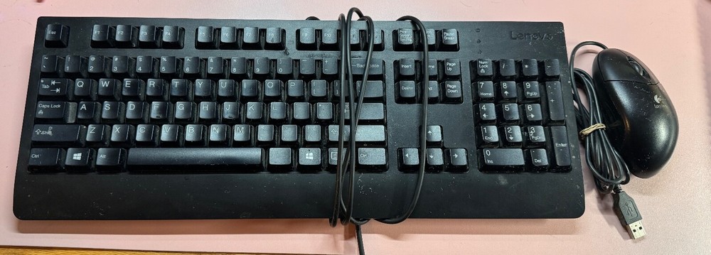 Lenove Corded Keyboard & Logitech Corded Mouse