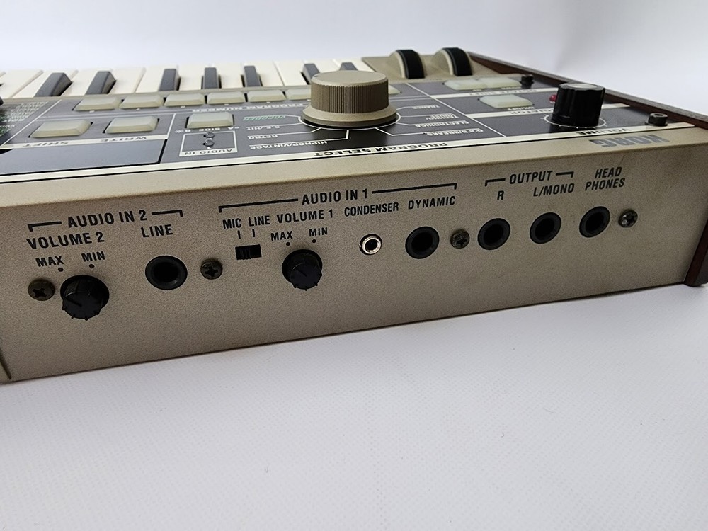 Korg MICROKORG 37 Keys Analog Modeling Synthesizer with adapter