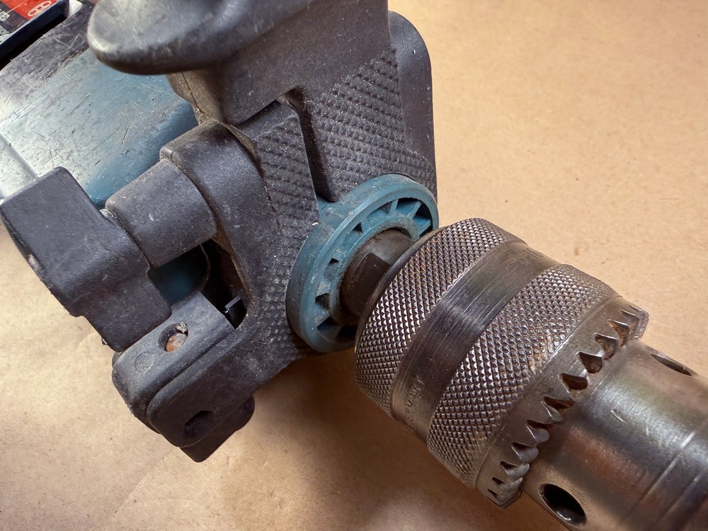 Working with Issues - Bosch 1198VSR Variable Speed Reversing 1/2" Hammer Drill