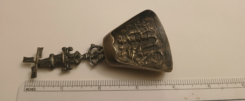 NEDERLANDS 1940S 833 SILVER DECORATIVE SPOON