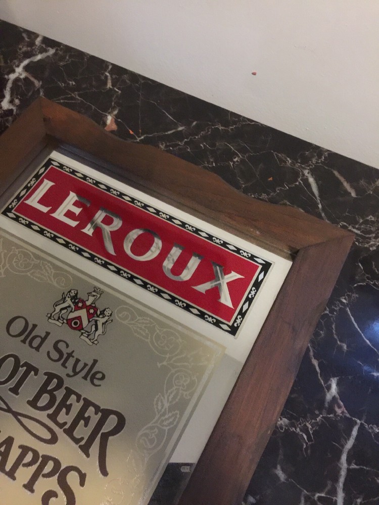 LEROUX " OLD STYLE ROOTBEER SCHNAPPS " FRAMED MIRROR - NICE !!