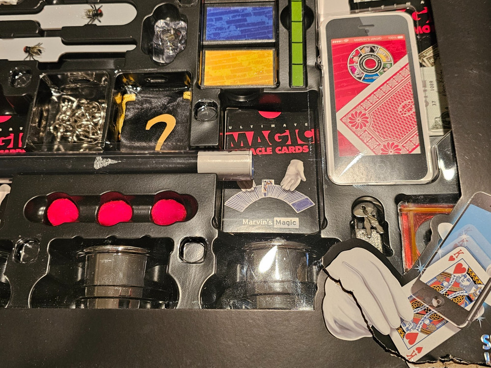 Marvin's Magic Ultimate Magic 400 Tricks & Illusions The Complete Magic Show