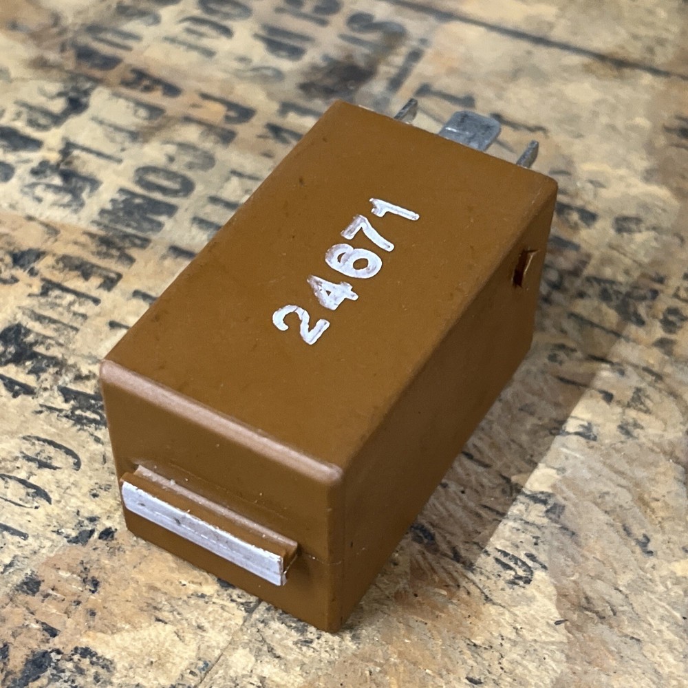 OEM BMW E32 E34 Crash Alarm Sensor Module Brown 1384732