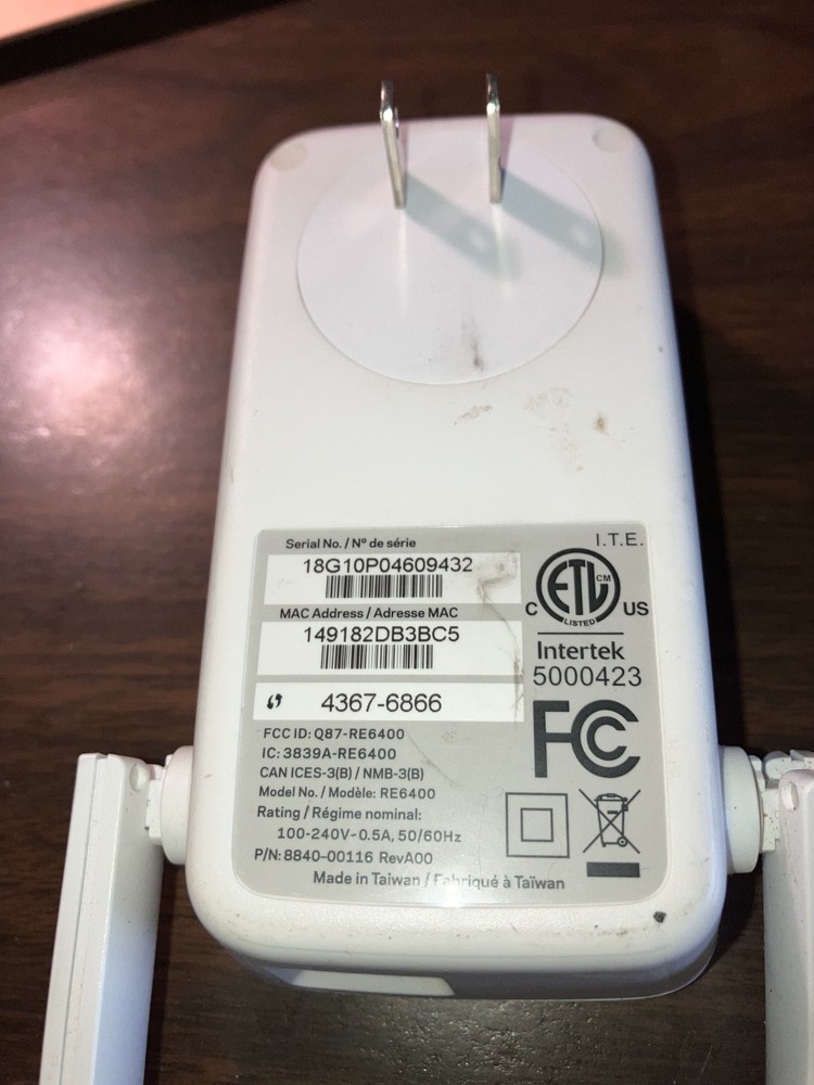 Linskys EA6400, Cable Modem, Power Extender and Cords
