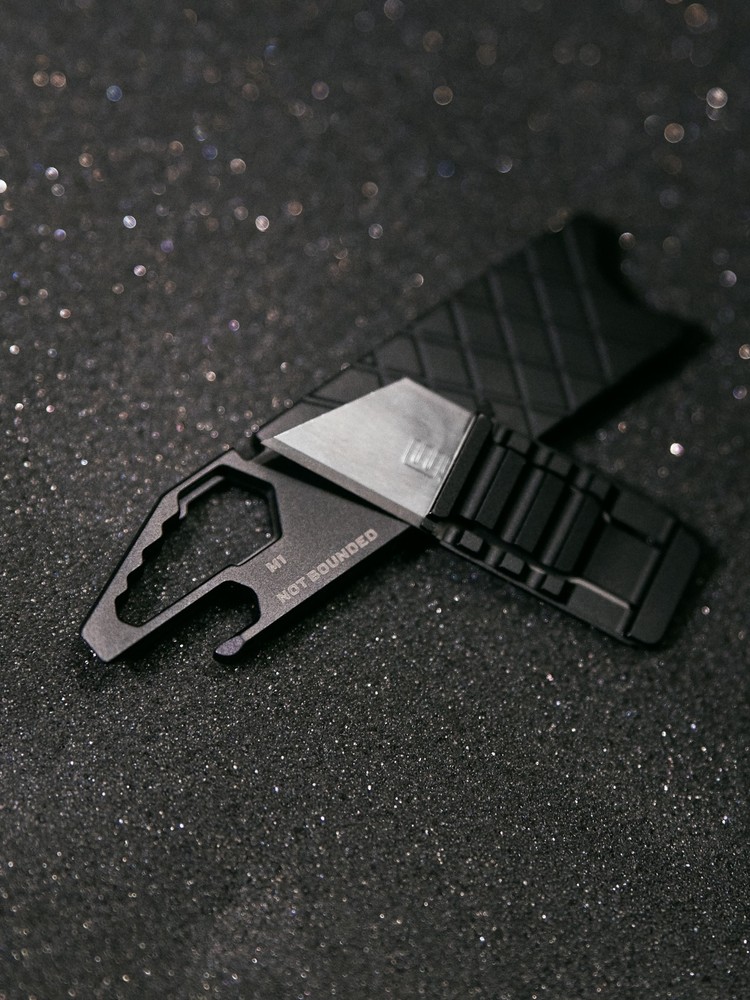Your Everything Utility Knife | 7-in-1 Multitool | Pocket Sized | EDC | Titanium
