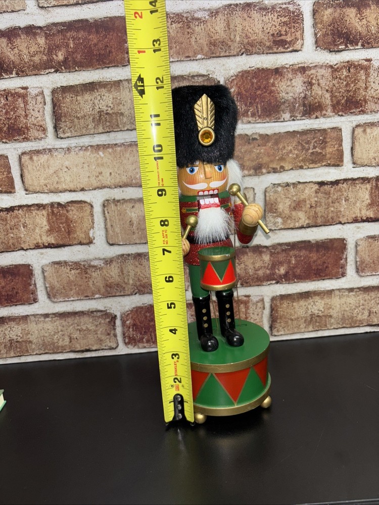 Nutcracker Wind-up Musical Marching Drummer