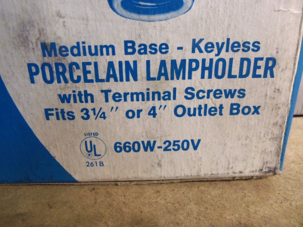 Leviton – Medium Base – Keyless Porcelain Lampholder – P/N: 9875 (NOS)