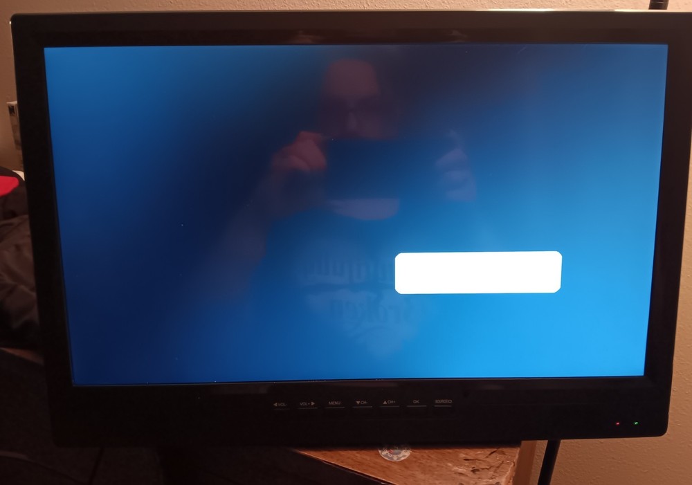 Desobry 19" Portable TV
