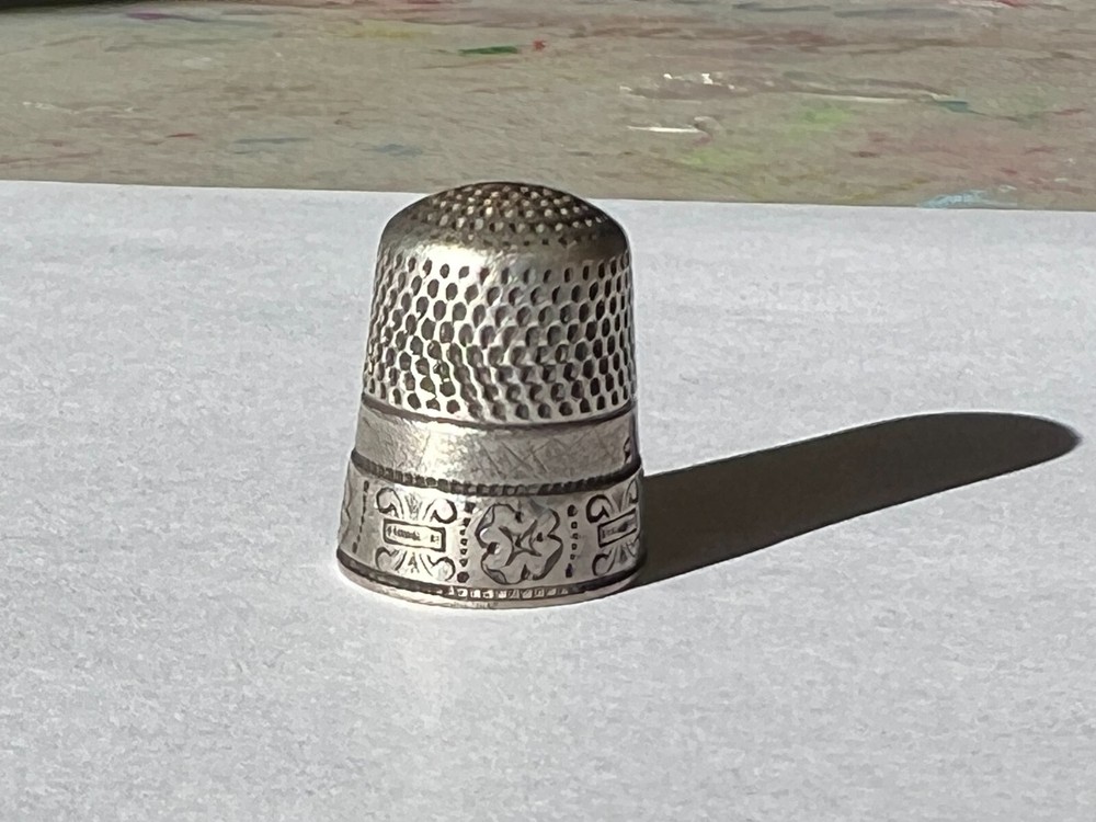 Antique Sterling Simons Dogwood & Des. Thimble