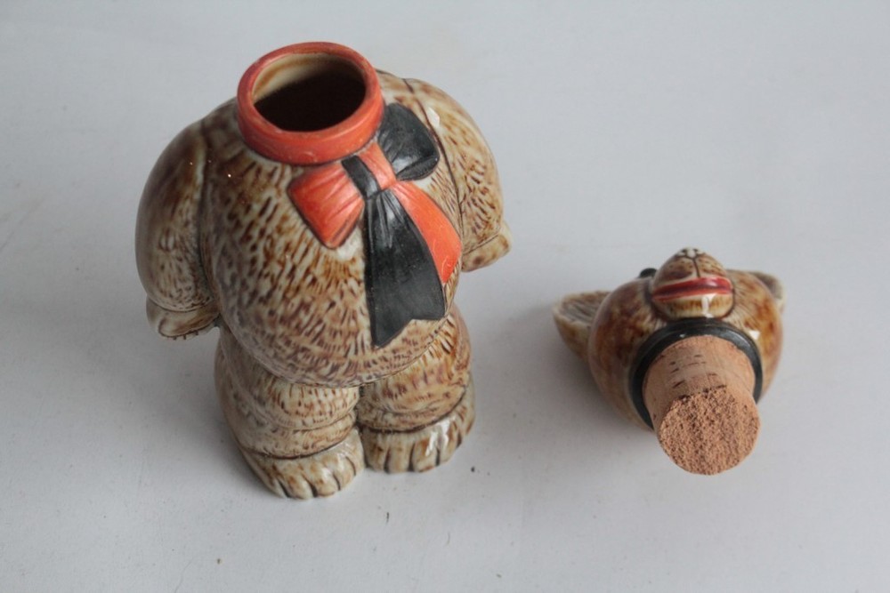 Figurative ceramic bear bottle (71664)