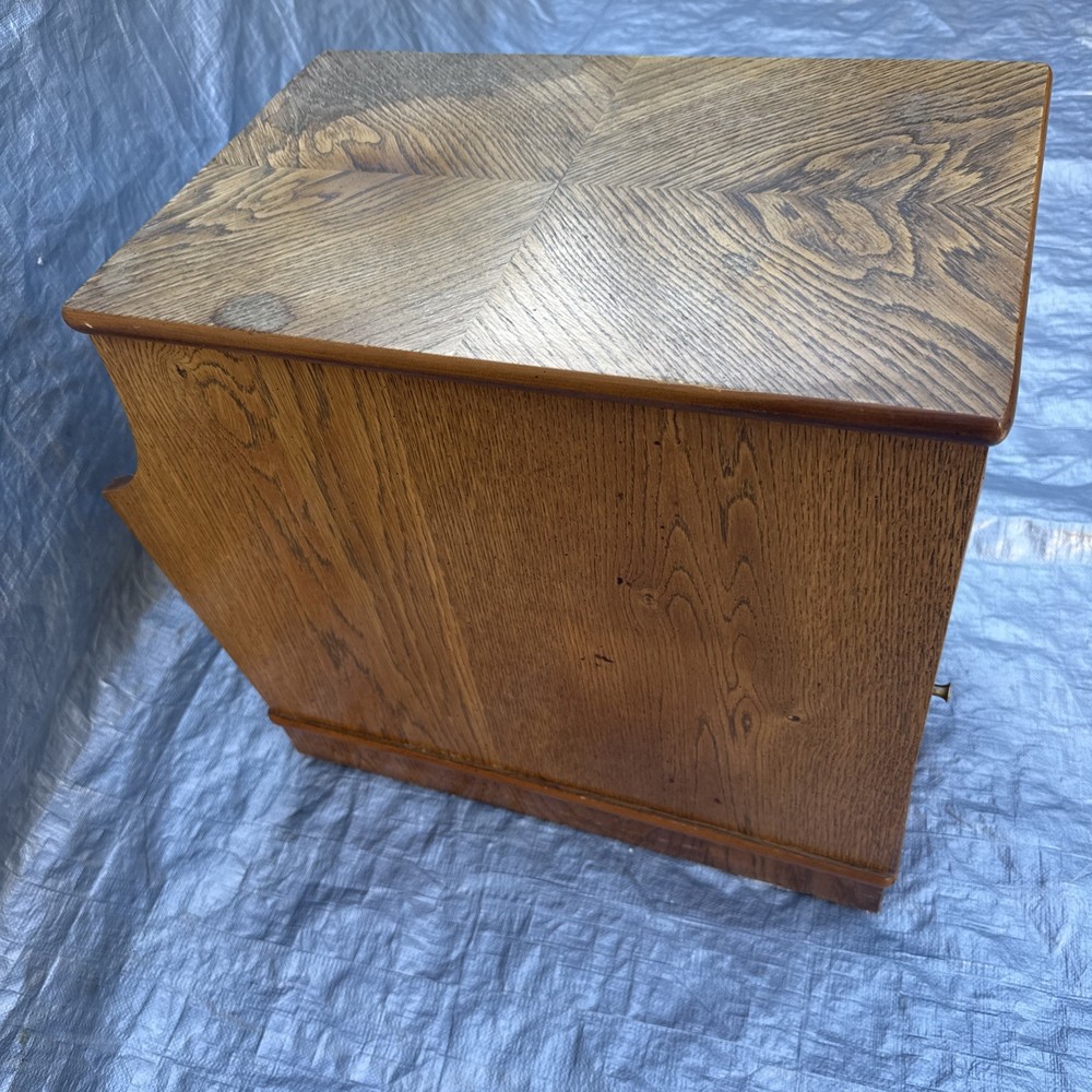 MCM Lane End Table With Magazine Rack