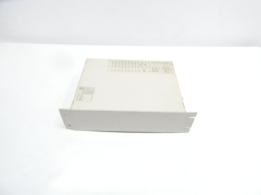 Omron E5M-TSQK Temperature Controller 24v-ac/dc