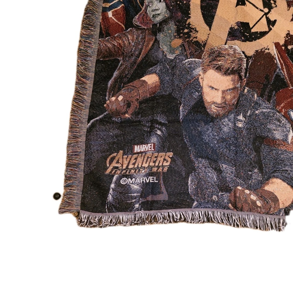 Marvel Avengers Infinity Wars Woven Throw 4' X 5'