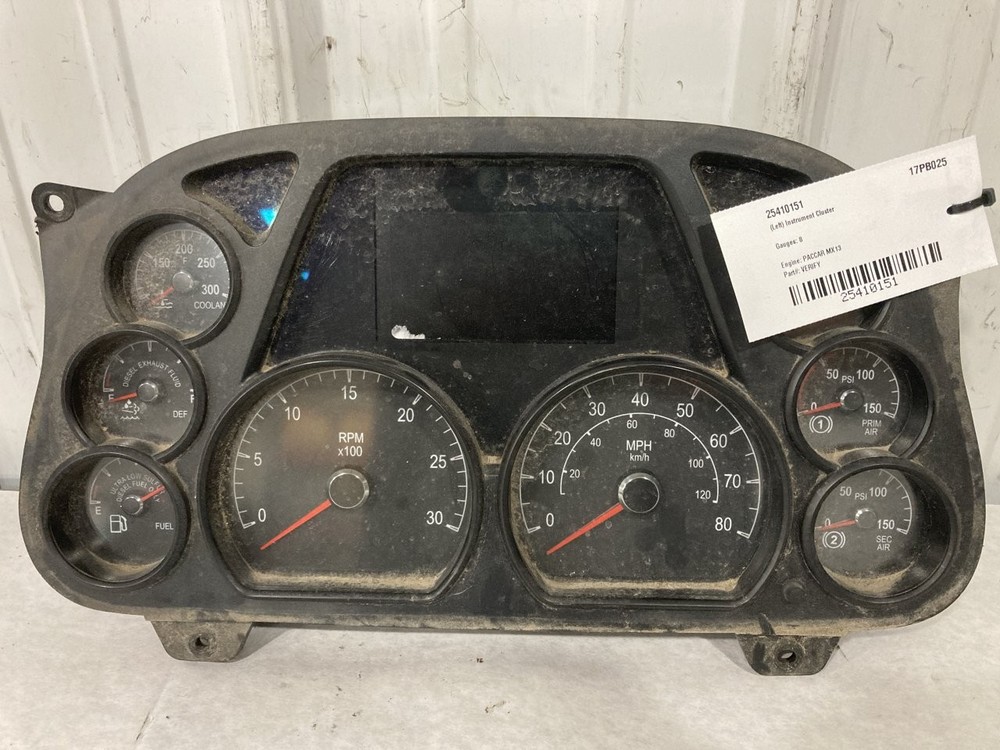 2013-2018 Peterbilt 579 Speedometer Instrument Cluster - Used